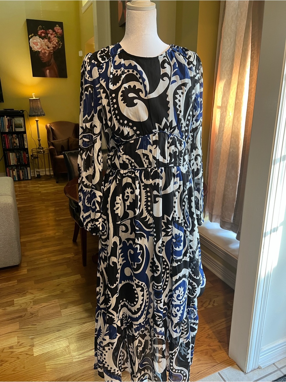 Ann Taylor LOFT Black, White & Blue Paisley Maxi Dress women’s size 6